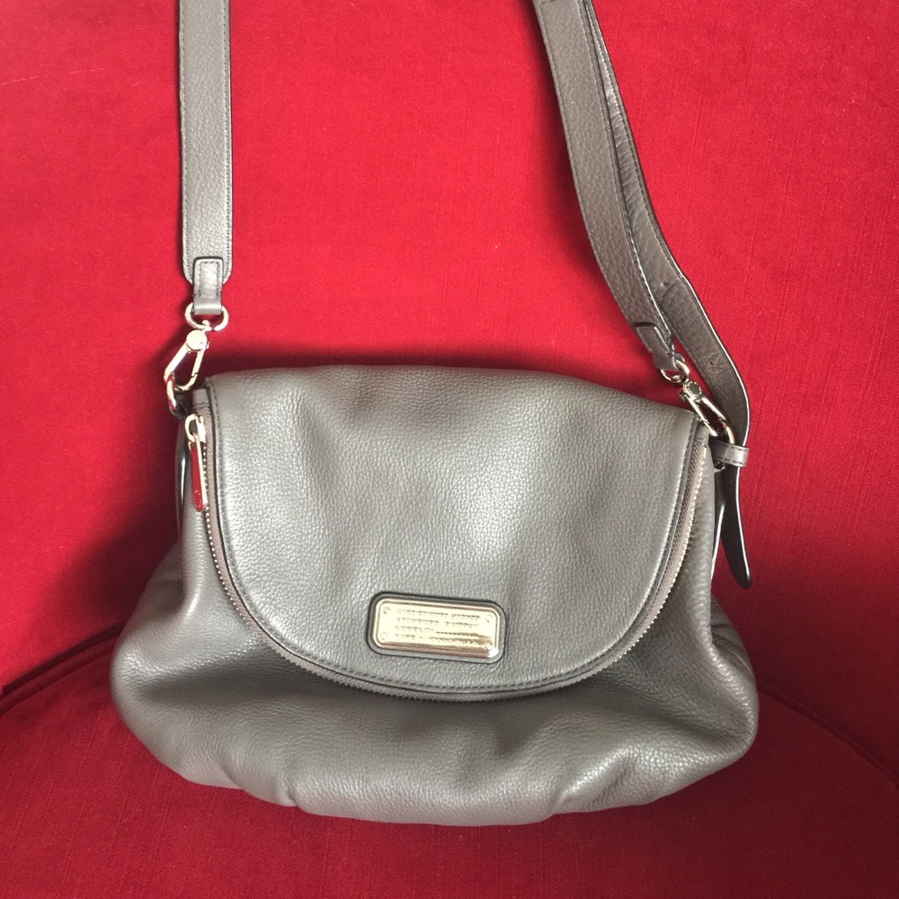 Marc Jacobs’s gray Natasha crossbody purse